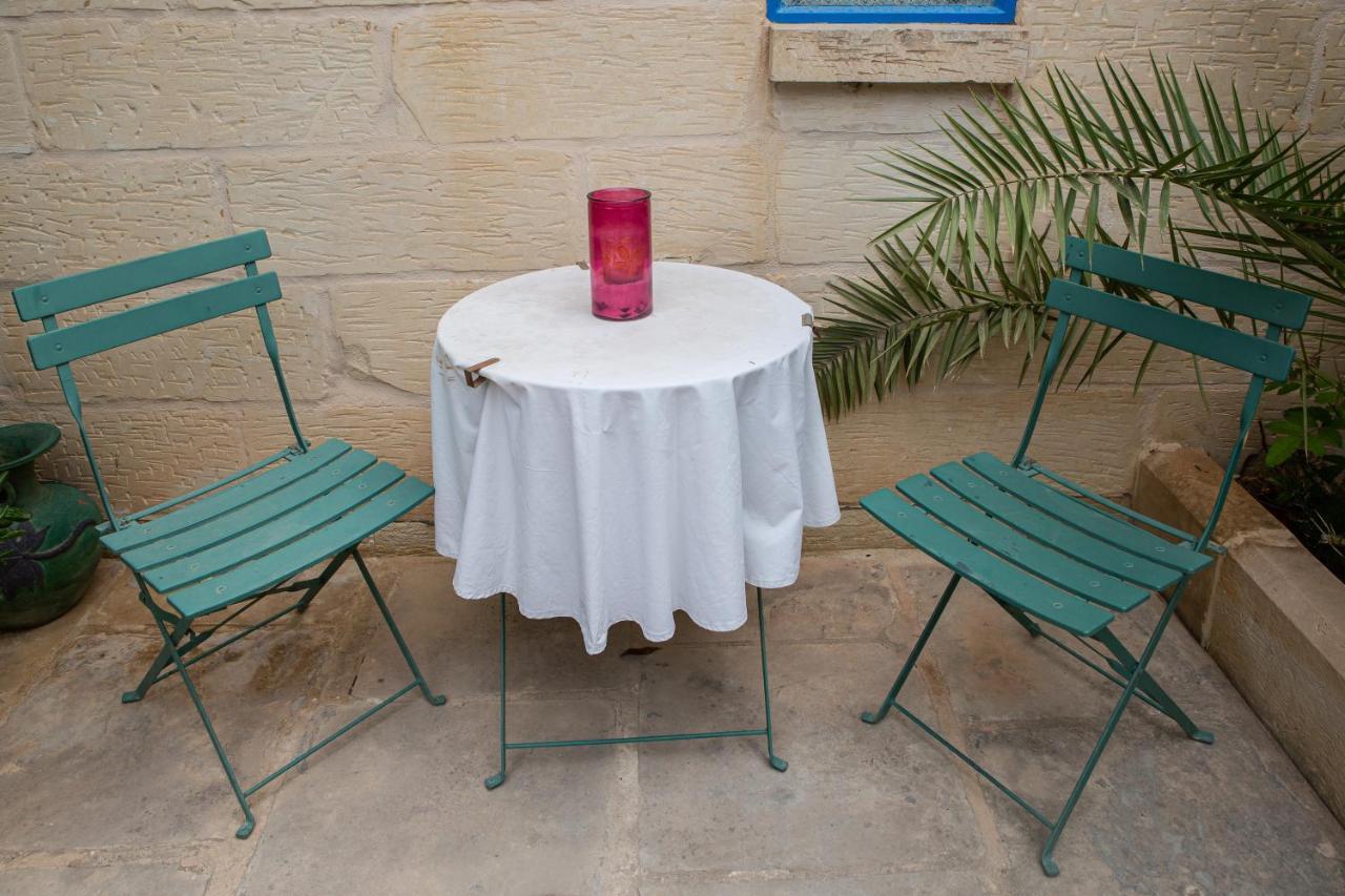 塔博图寄宿简易旅馆 Ħal Far 外观 照片